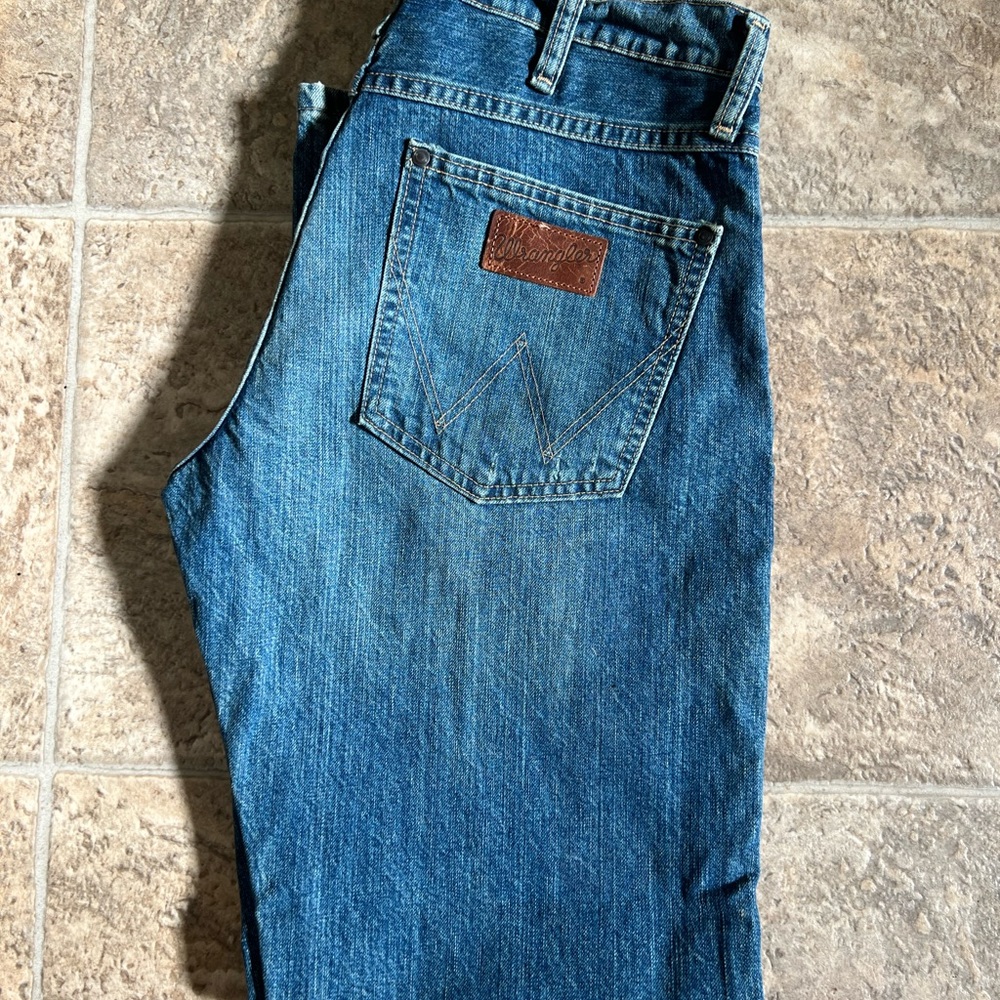 Like New Slim Boot Wrangler Jeans